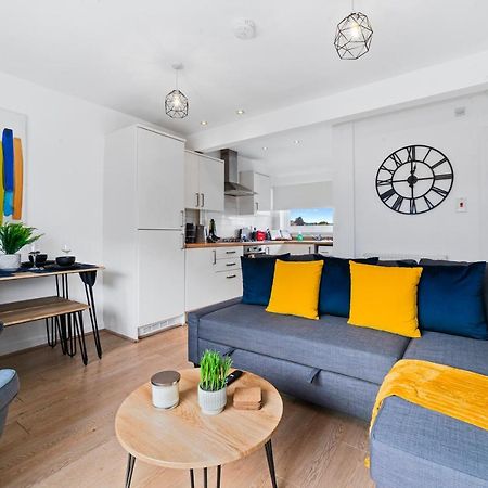 Village Cwtch Whitchurch 2 Bedroom Apartment Cardiff Bagian luar foto