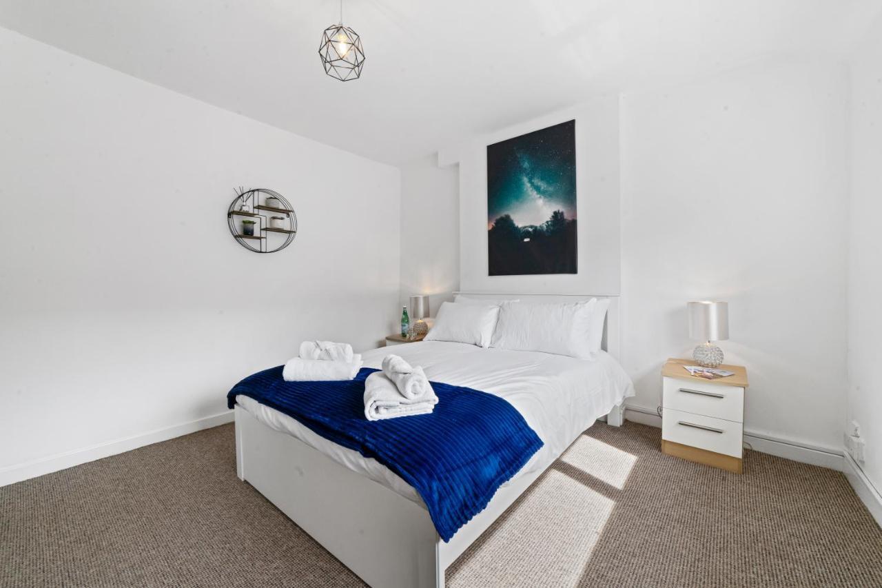 Village Cwtch Whitchurch 2 Bedroom Apartment Cardiff Bagian luar foto