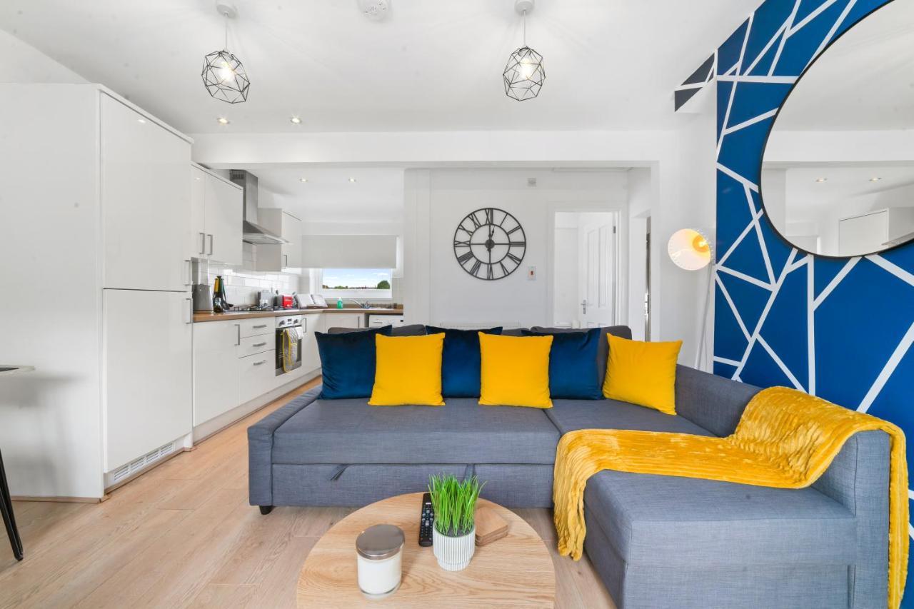 Village Cwtch Whitchurch 2 Bedroom Apartment Cardiff Bagian luar foto