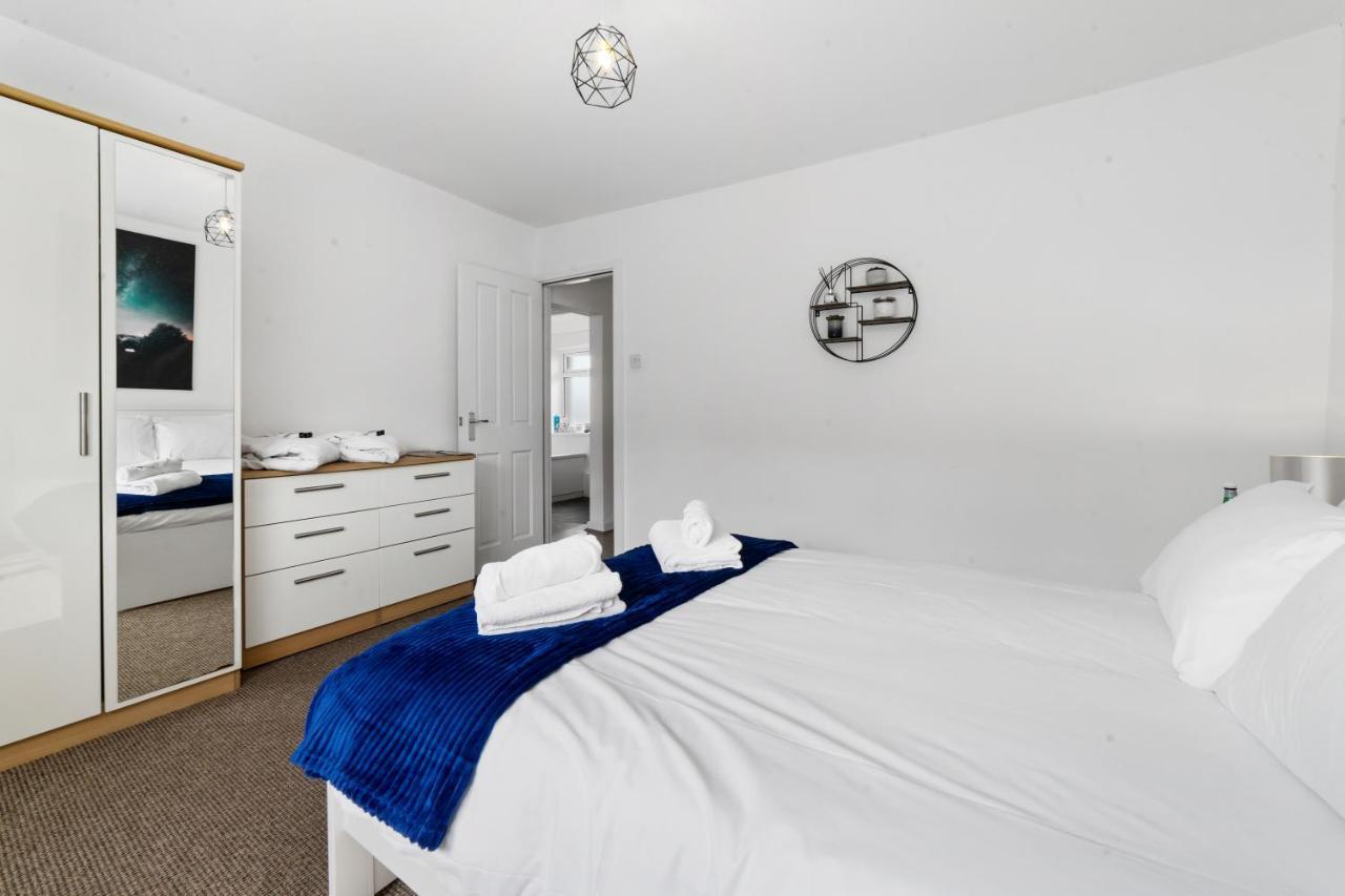 Village Cwtch Whitchurch 2 Bedroom Apartment Cardiff Bagian luar foto