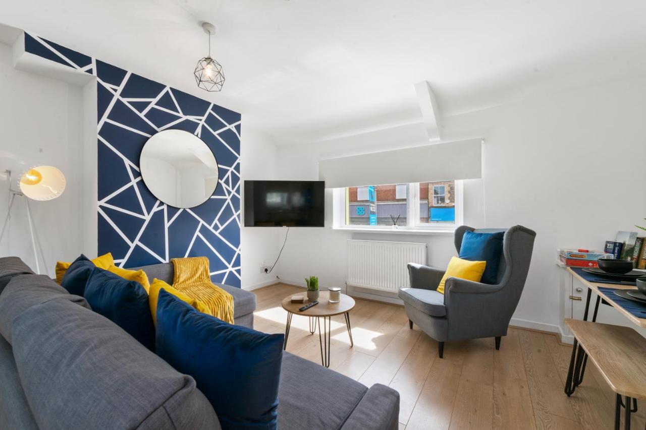 Village Cwtch Whitchurch 2 Bedroom Apartment Cardiff Bagian luar foto
